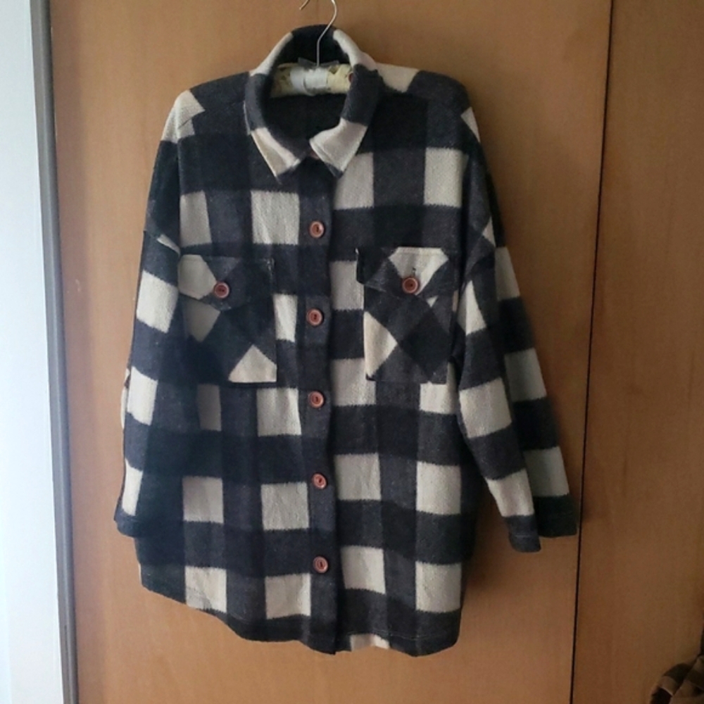 Comfy Oversized Shirt/Jacket with Wooden Buttons